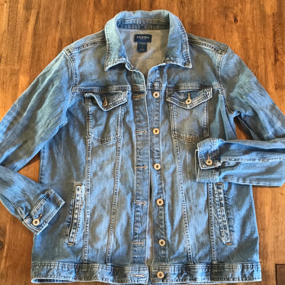 Light wash Jean jacket